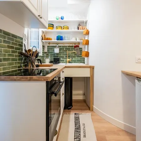 Appartement Beautiful Modern Belleville Paris