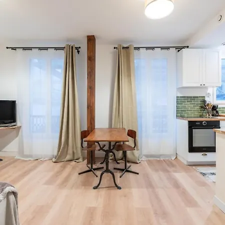 Beautiful Modern Belleville