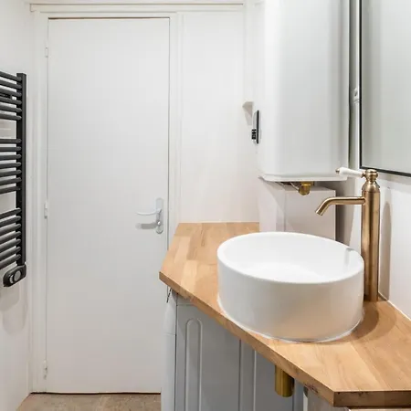 Beautiful Modern Belleville